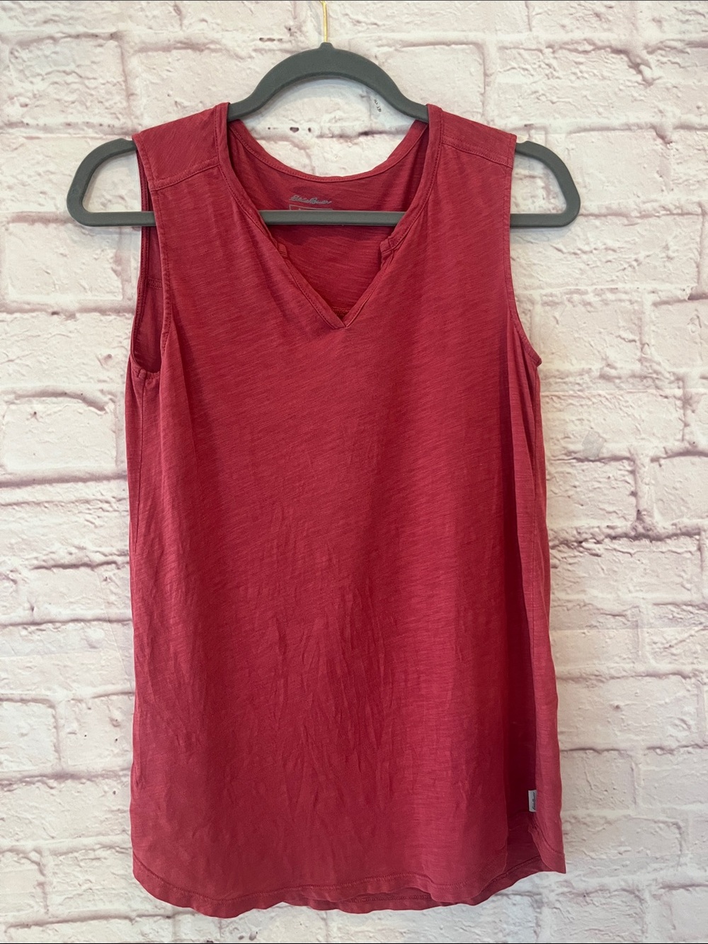 Eddie Bauer V-Neck Sleeveless Tank Top - Deep Red